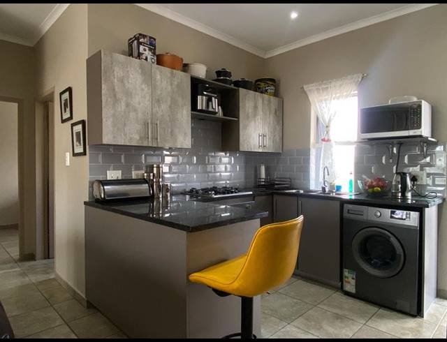 2 BEDROOM APARTMENT FOR SALE IN RUIMSIG